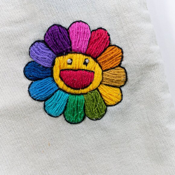 Levis 550 Relaxed Tapered Jeans Custom Embroidered Flower Smiley Face - Picture 9 of 13